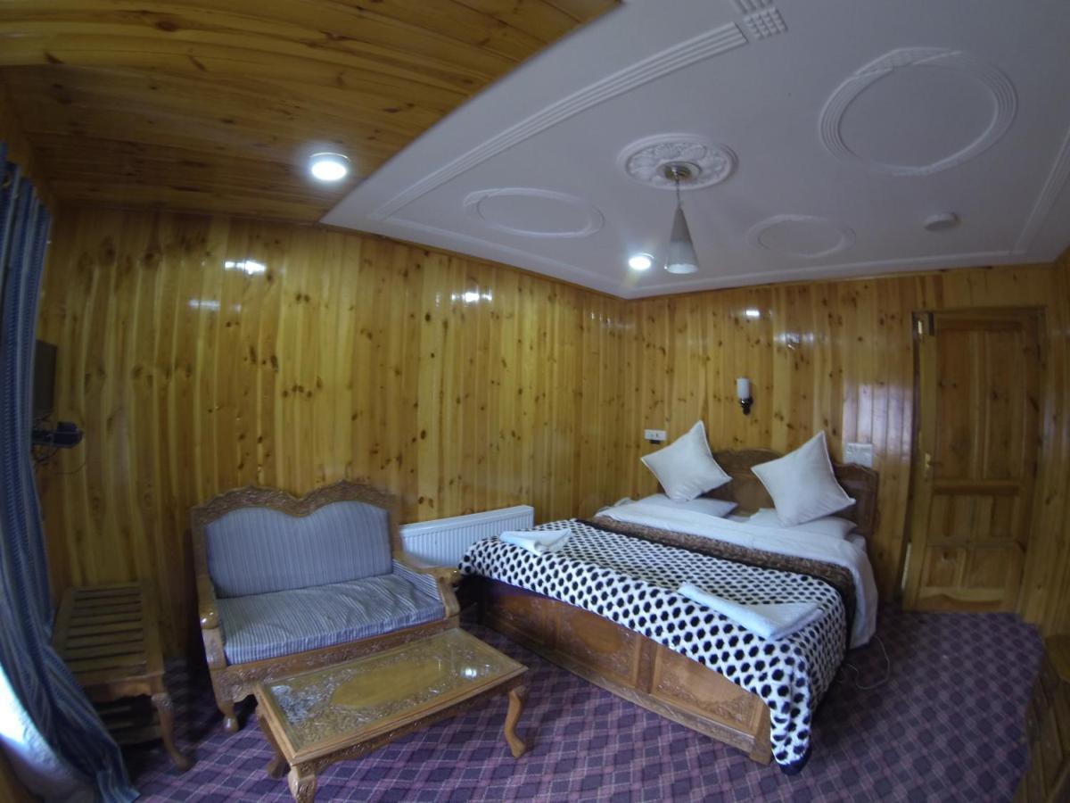 Hotel Barzman Sonāmarg Extérieur photo