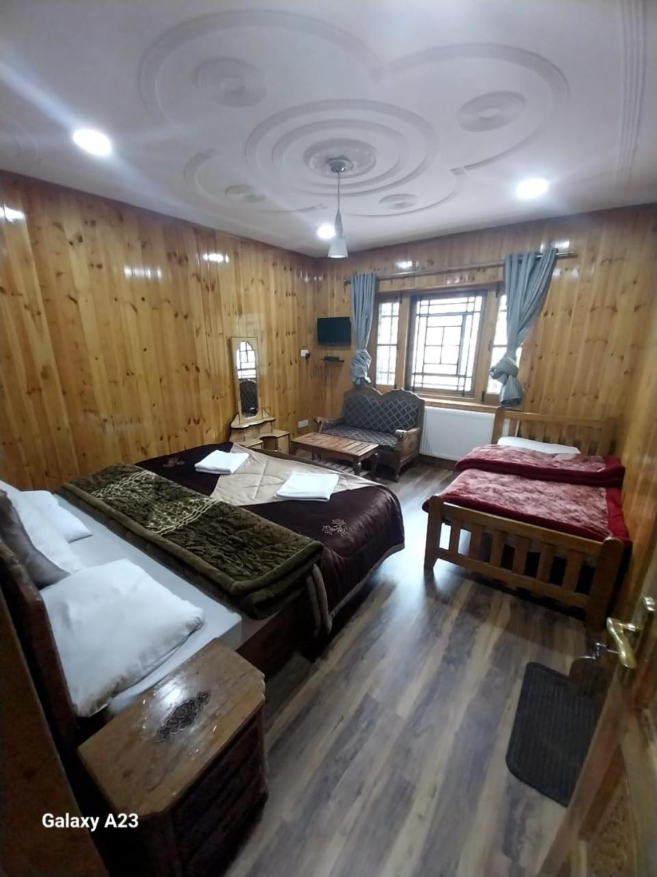 Hotel Barzman Sonāmarg Chambre photo