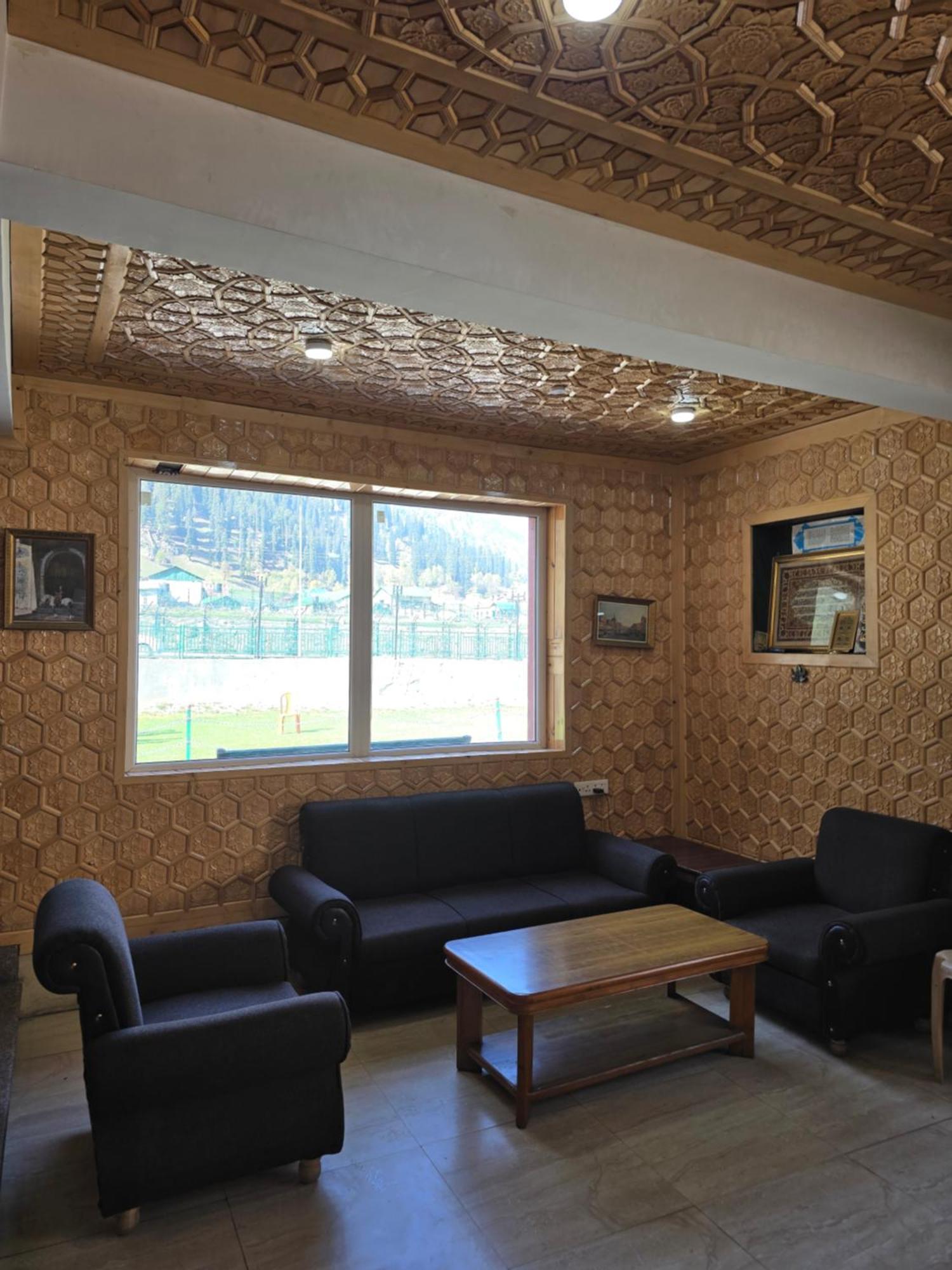 Hotel Barzman Sonāmarg Extérieur photo