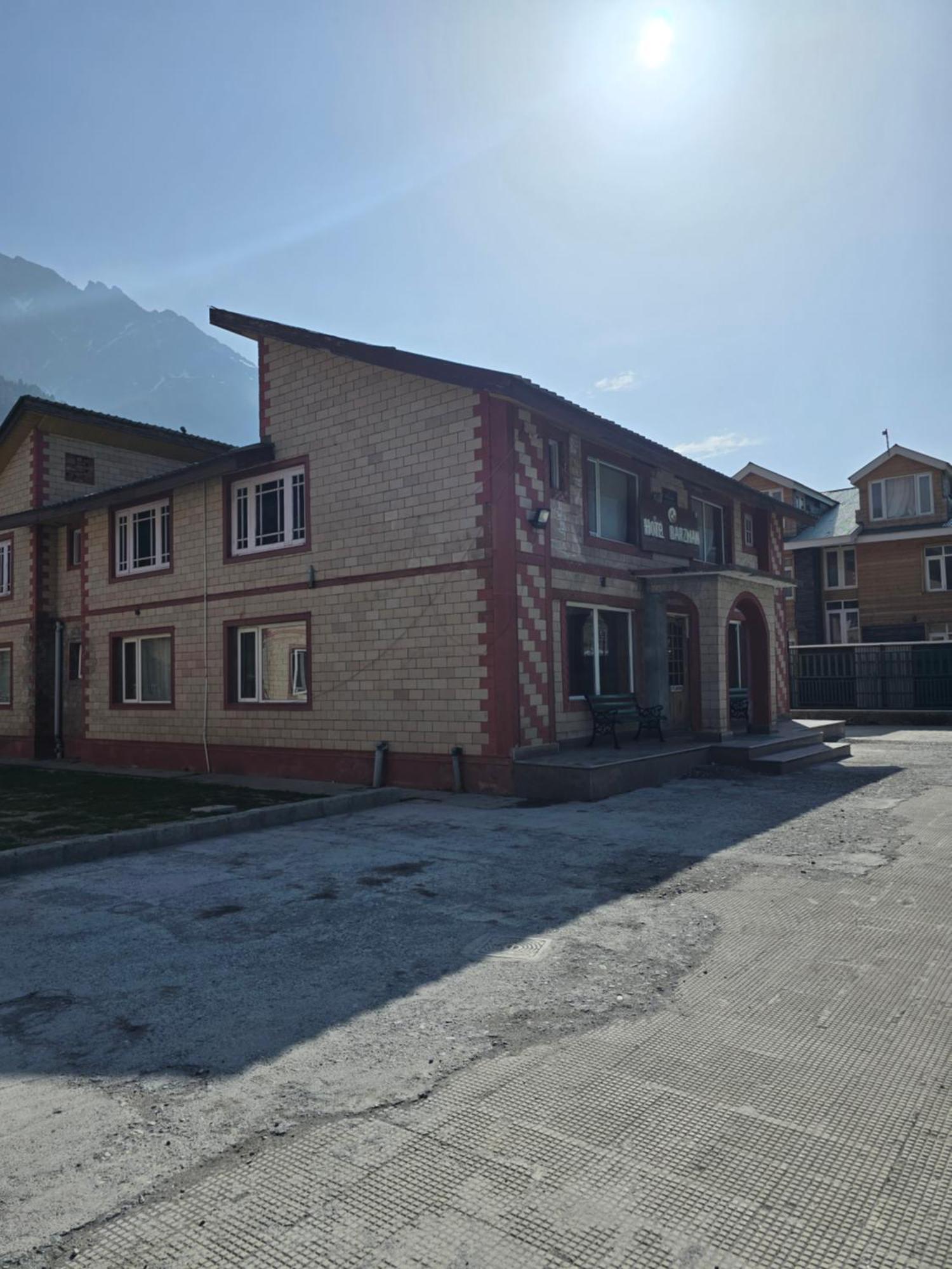 Hotel Barzman Sonāmarg Extérieur photo
