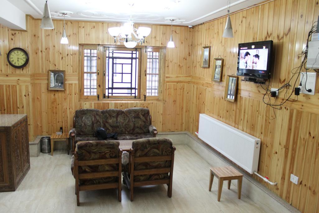 Hotel Barzman Sonāmarg Extérieur photo