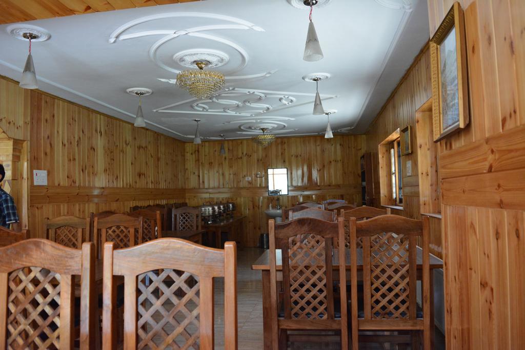 Hotel Barzman Sonāmarg Extérieur photo
