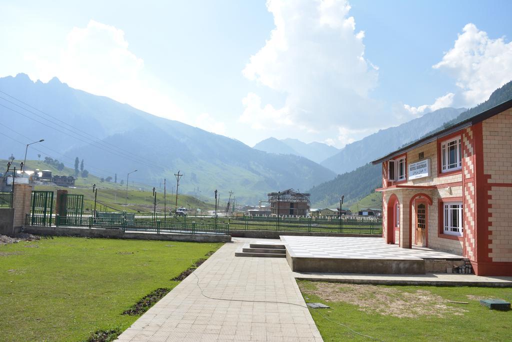 Hotel Barzman Sonāmarg Extérieur photo