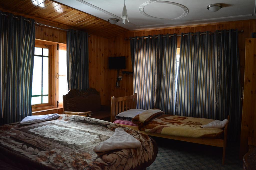 Hotel Barzman Sonāmarg Extérieur photo